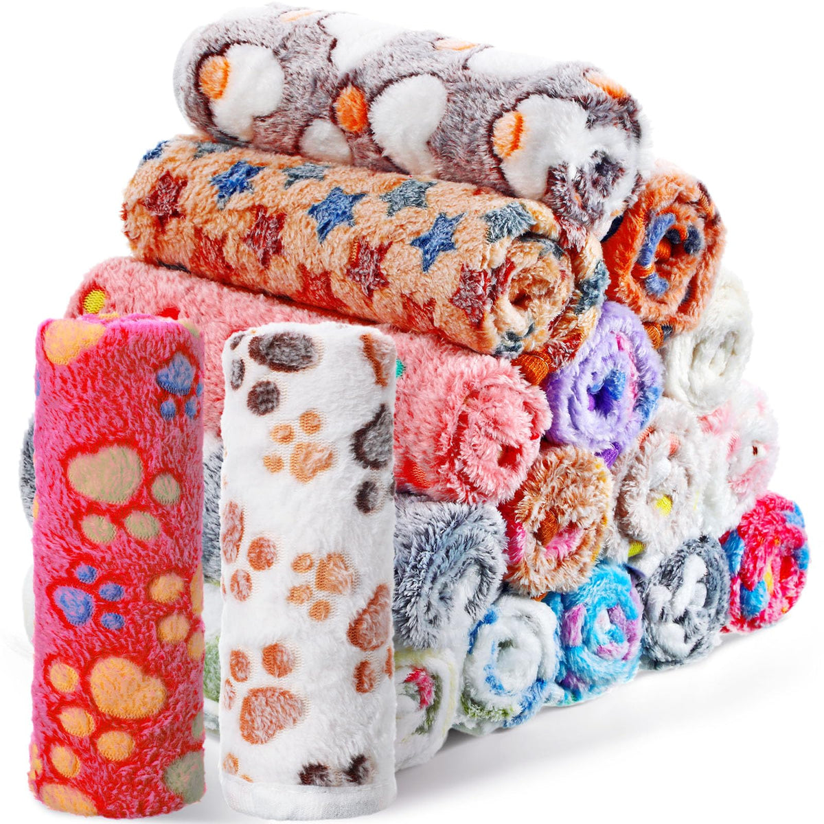 Chumia 18-pc fleece blanket bundle provides cozy warmth for pets and easy rotation.
