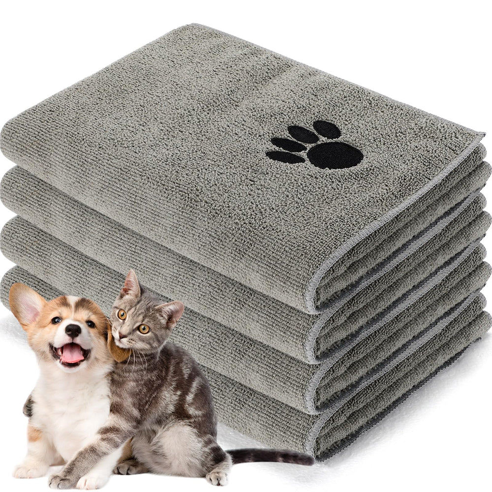 Chumia 4pack dog towels soft microfiber closeup shows gentle drying after bath.