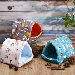Cinnvoice guinea pig washable bed material close-up emphasizes durable, easy-care comfort.