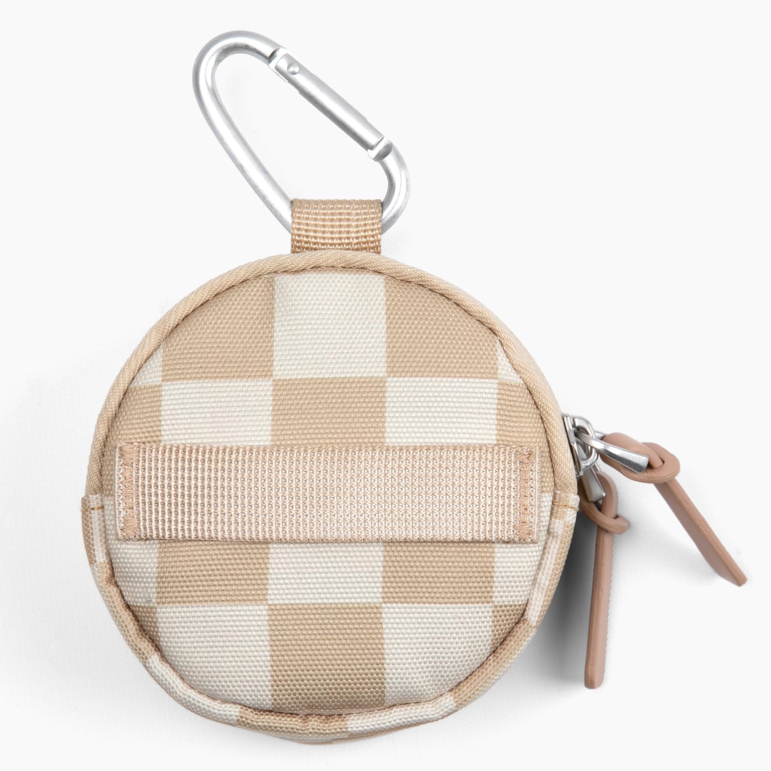 Cleverpup Snackpack back webbing strap enables a tidy, dangle-free carry