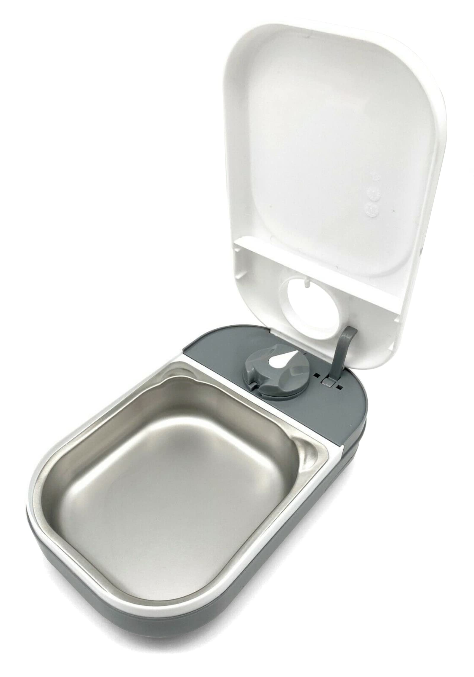 Closer Pets C100 stainless-bowl-inside ensures easy cleaning and food safety.