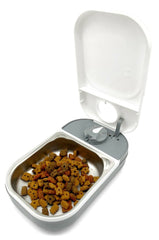 Closer Pets C100 timer-compartment opens for scheduled meals and portion control.