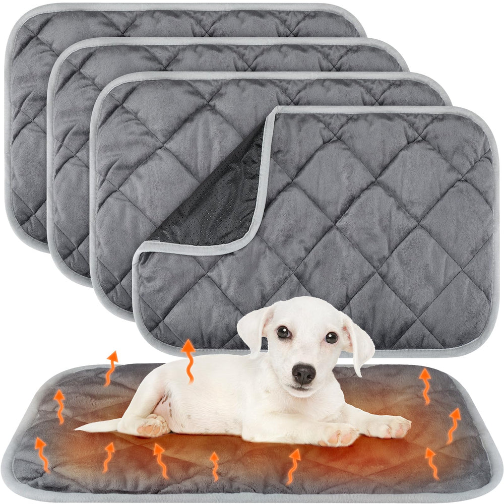 Clysee self-heating pet pad top view offers cozy warmth without electricity.