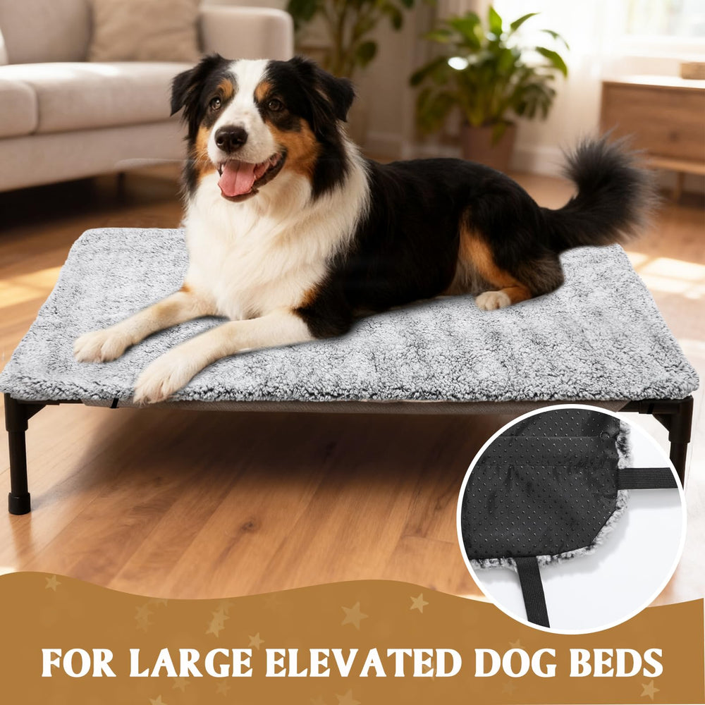 Clysee warmth-reflecting liner helps reflect body heat for extra comfort.