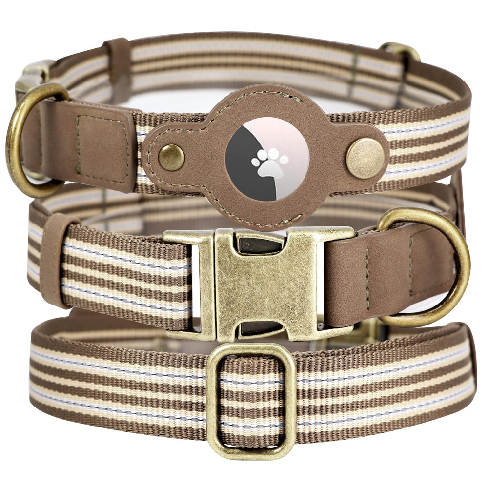 Comfluxe reflective nylon collar enhances nighttime visibility for safer walks.
