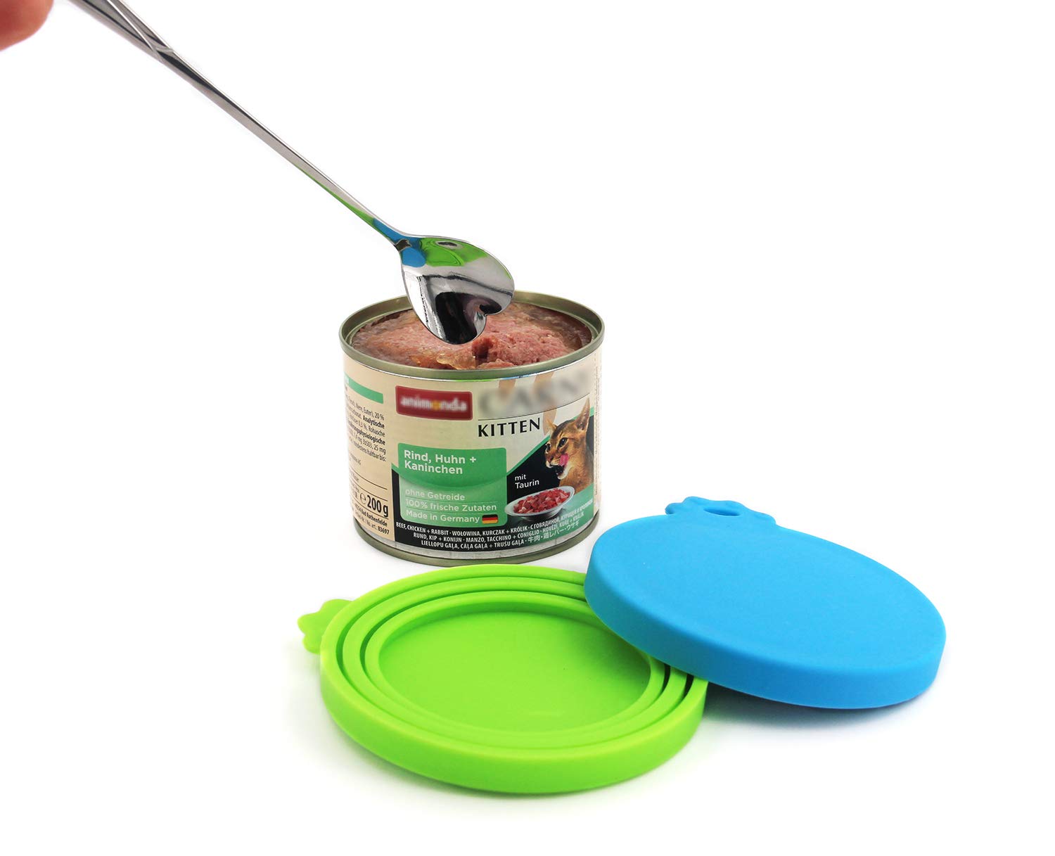 Comtim silicone can lids are dishwasher-safe for easy cleaning after meals.