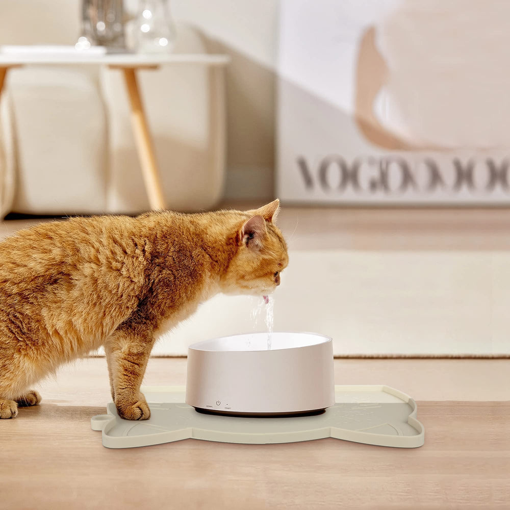 Coomazy easy-clean mat is quick to wipe and dry after meals.