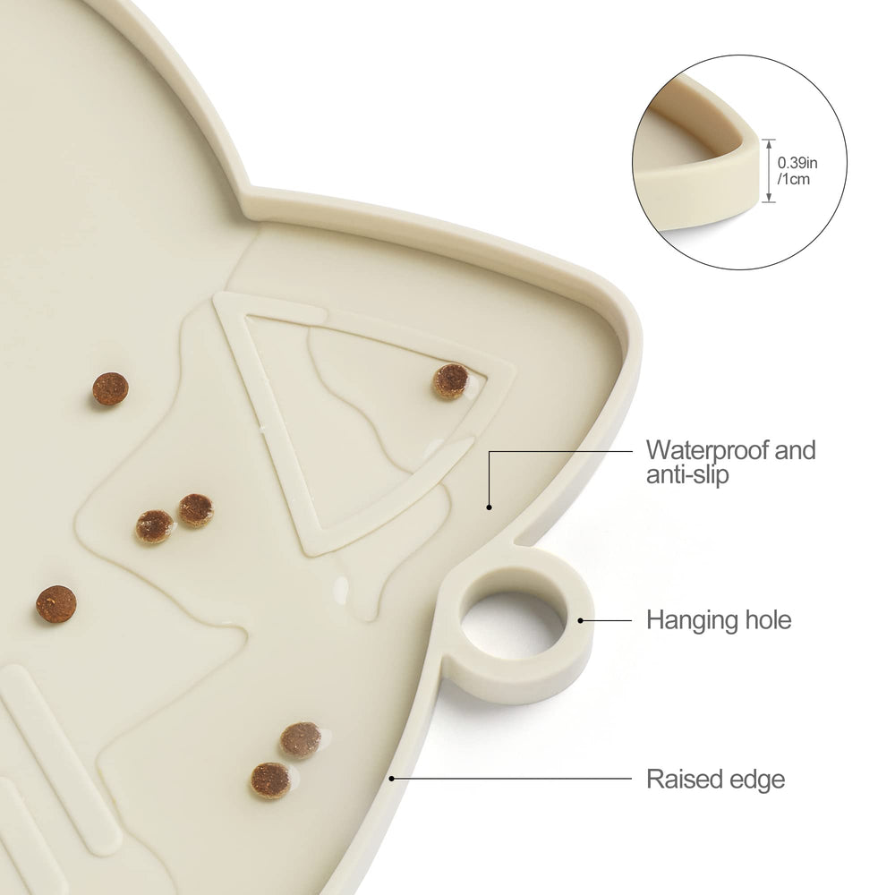 Coomazy feeding mat raised-edge containment keeps spills neatly within the mat.