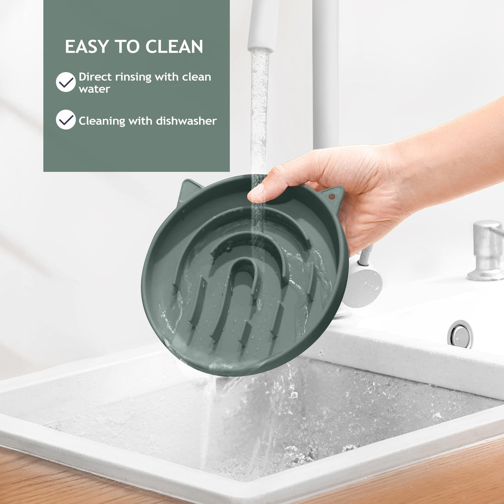 Coomazy cat-bowl-mealtime distractions help calm anxious pets.