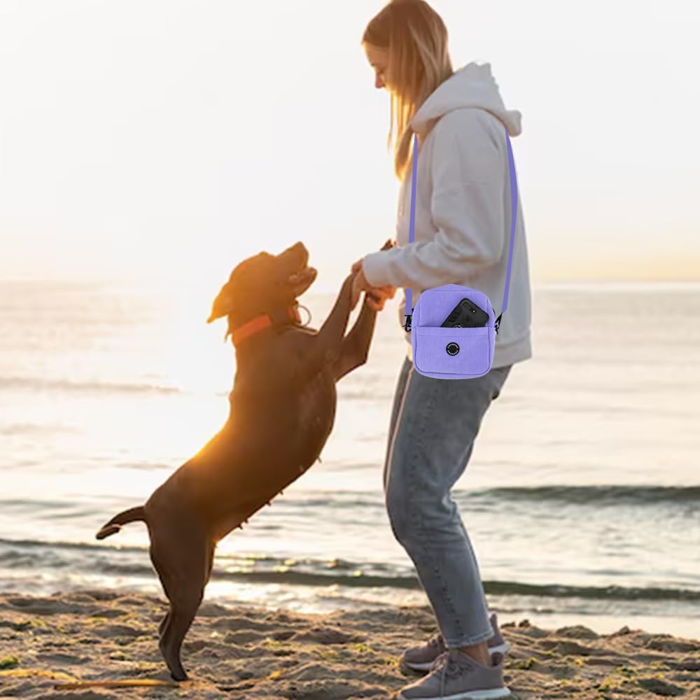 COOWONE dog treat pouch washable material for easy cleaning after walks