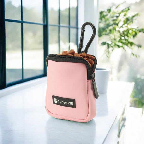 COOWONE dog treat pouch easy clean design simplifies post-walk maintenance.