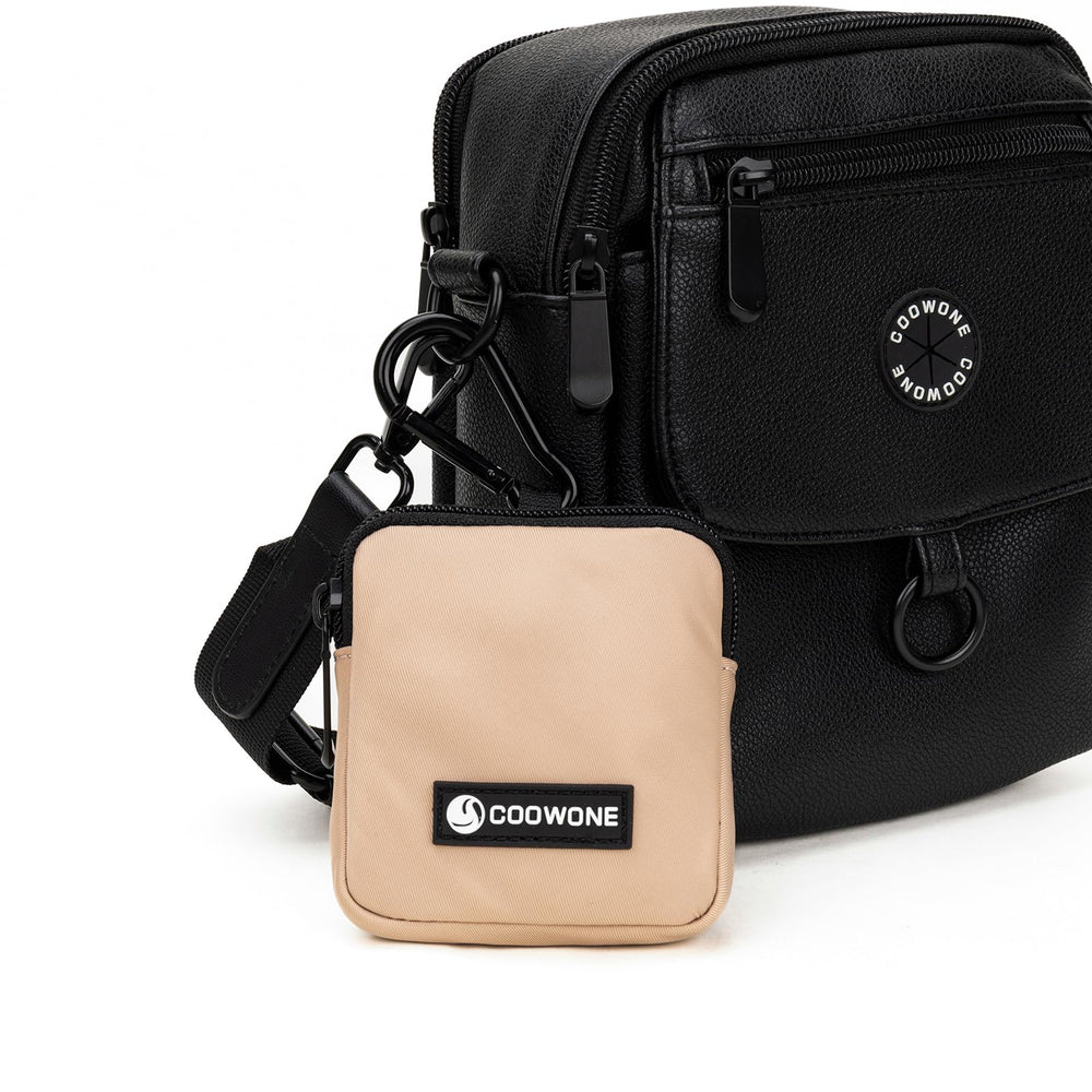 COOWONE dog treat pouch leash-clip attachment keeps rewards within reach.