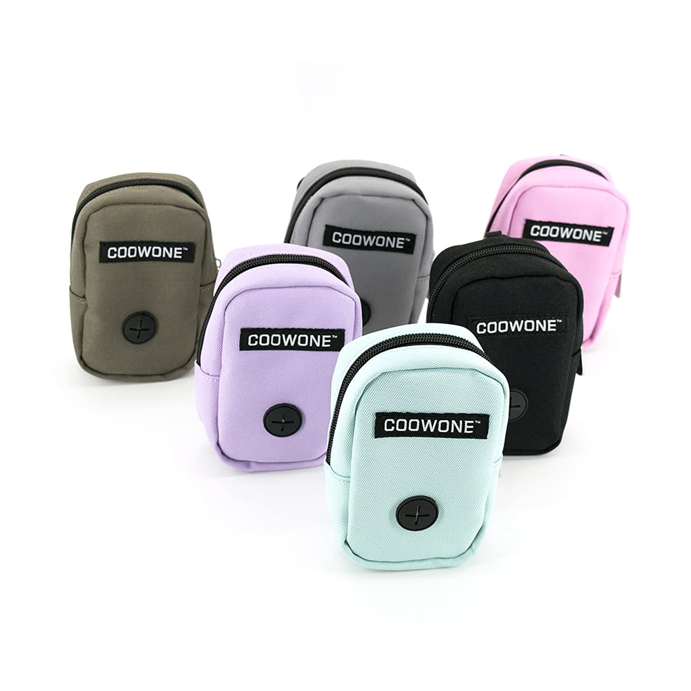 COOWONE treat pouch interior pocket stores snacks during training sessions.