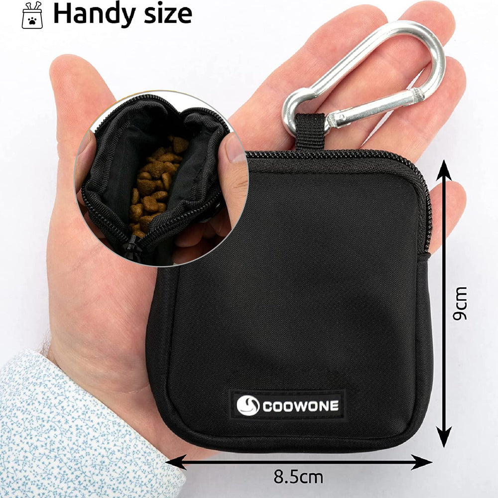 COOWONE waterproof and stain-resistant exterior handles rain and mud.