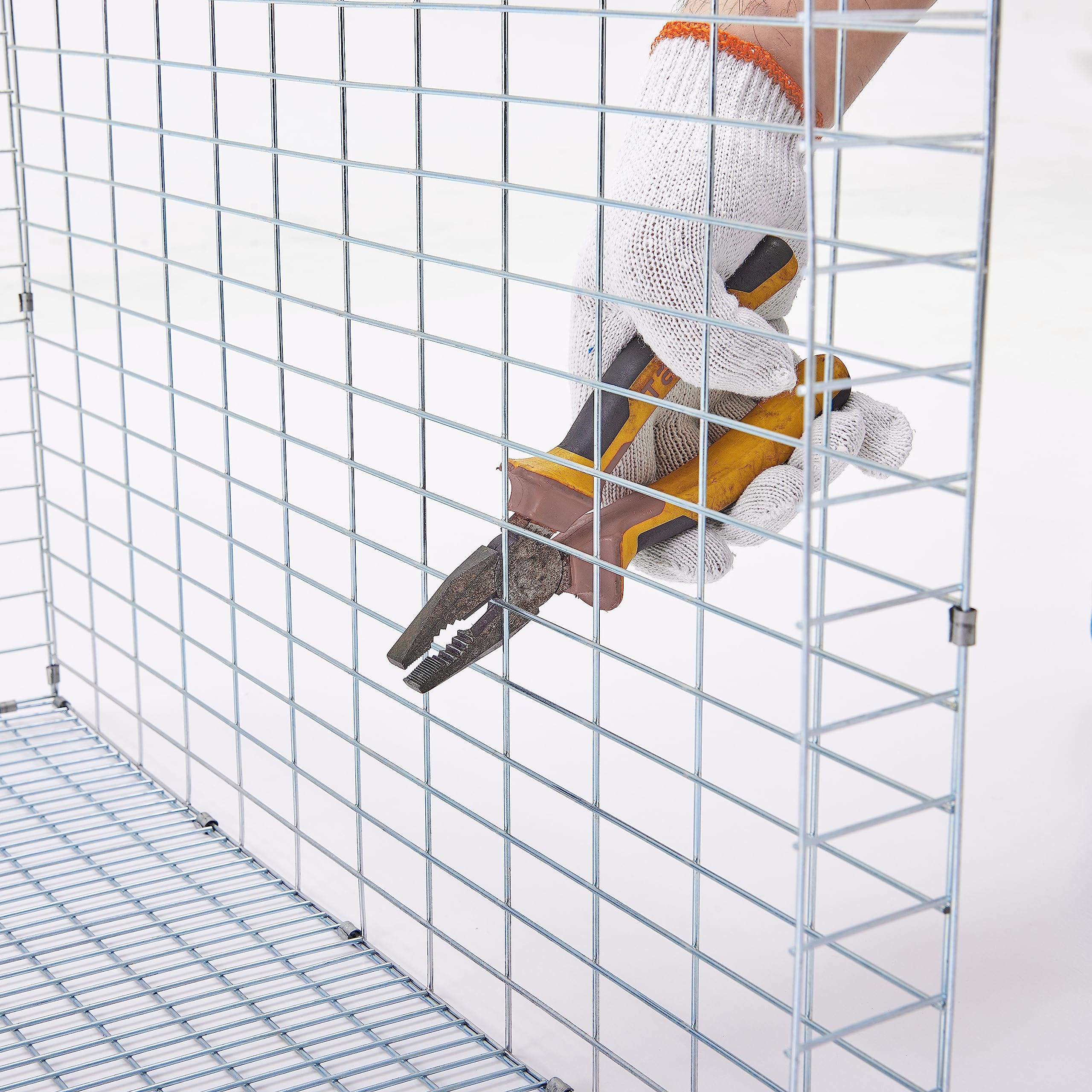 CounttyLivin metal feeder easy to install on cages for quick setup.