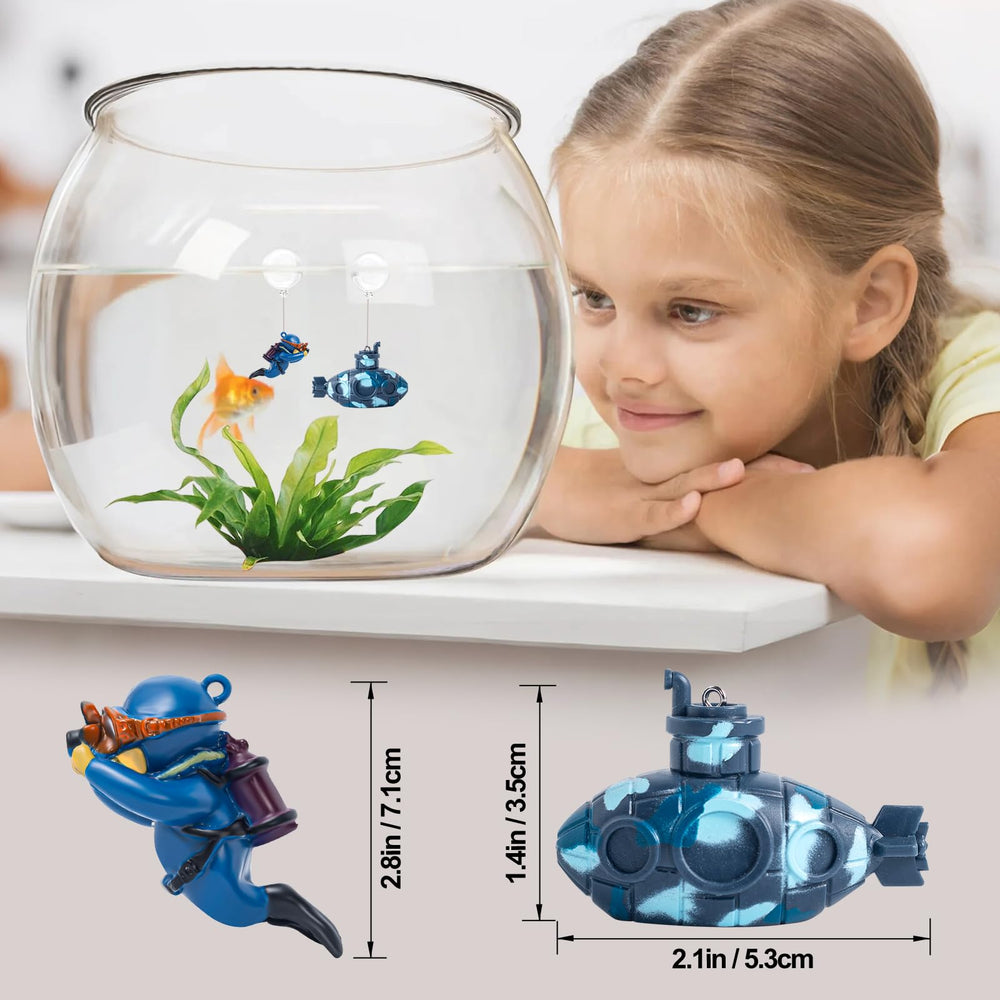 CousDUoBe resin submarine ornament brightens tank aesthetics while remaining water-safe.