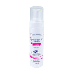 Covetrus CeraSoothe Pramoxine Mousse bottle ready for pet itch relief routines