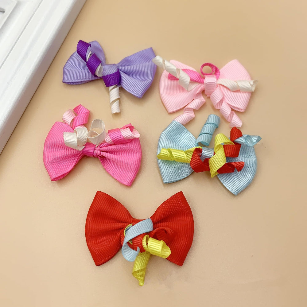 Cuchenhuan pet bow design closeup highlights soft silicone comfort and secure fit.