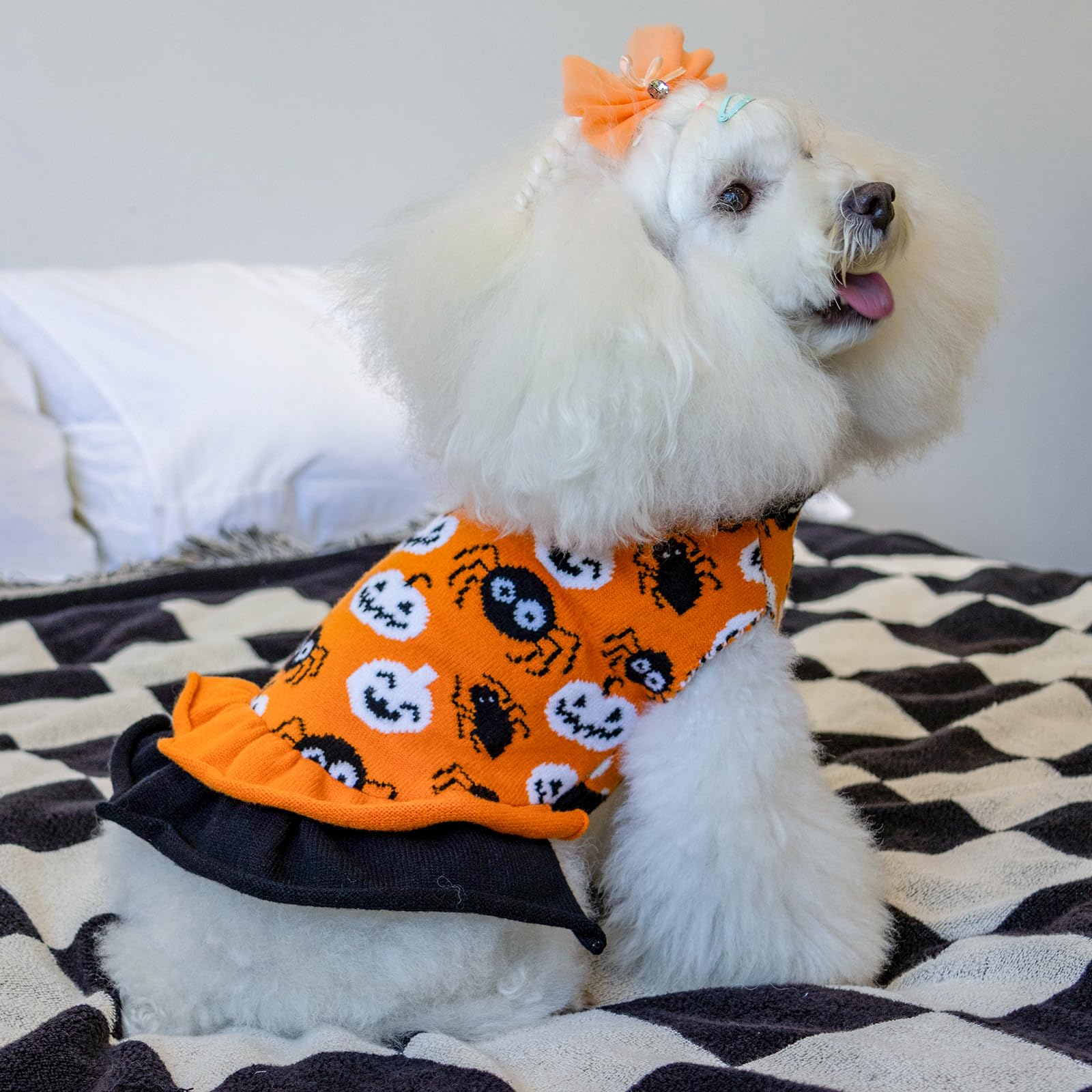 CuteBone sleeves keep legs warm for added comfort on cold days