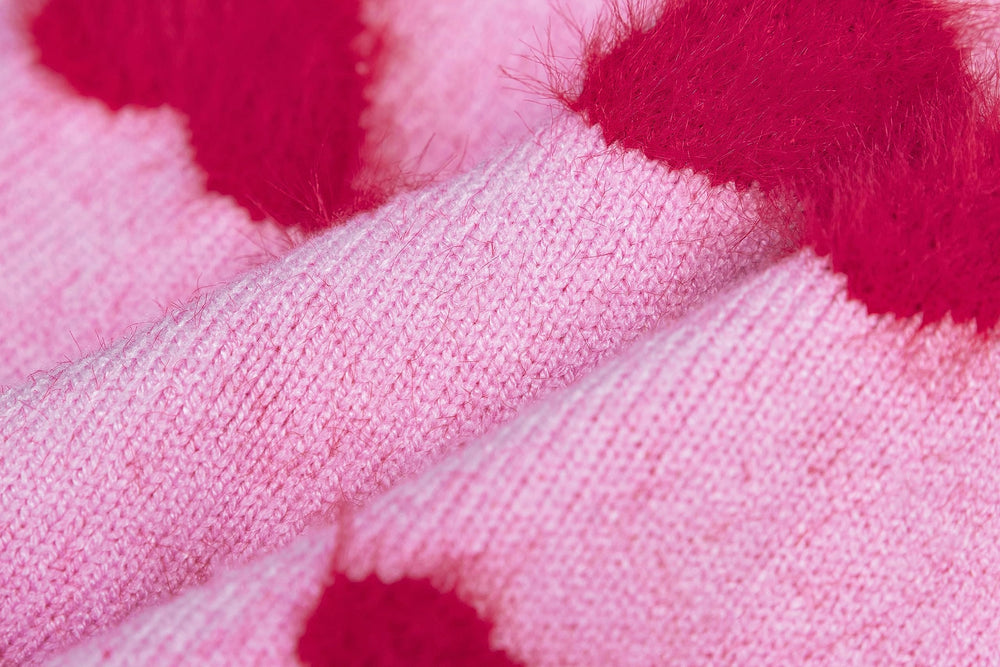 CuteBone machine-washable acrylic dog sweater keeps color and softness.