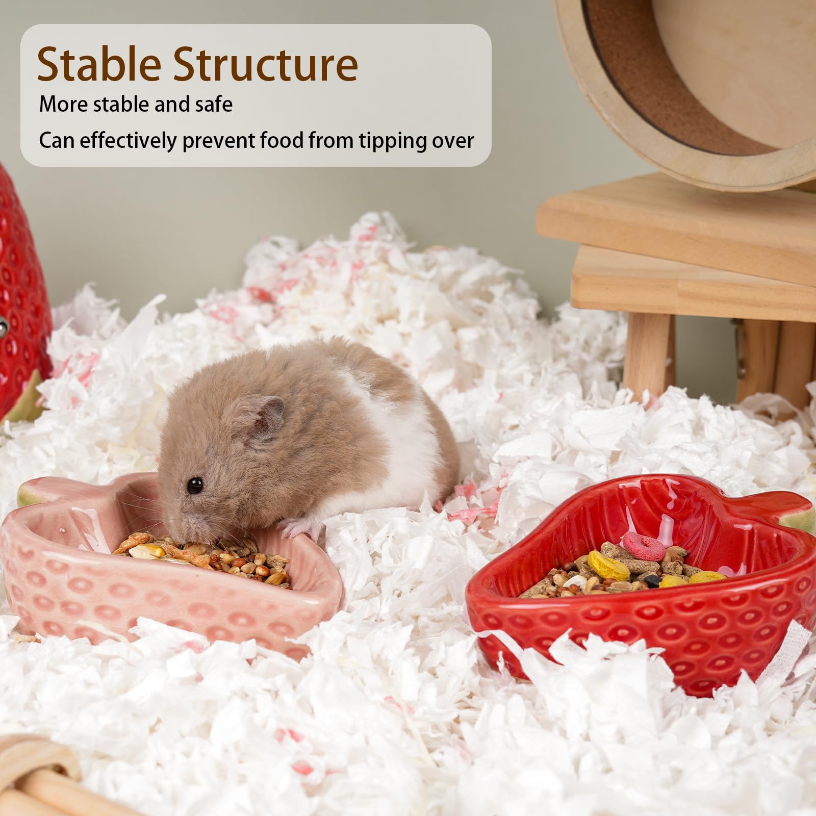 Deapeey Hamtser two-pack lets you separate dry snacks from wet foods.