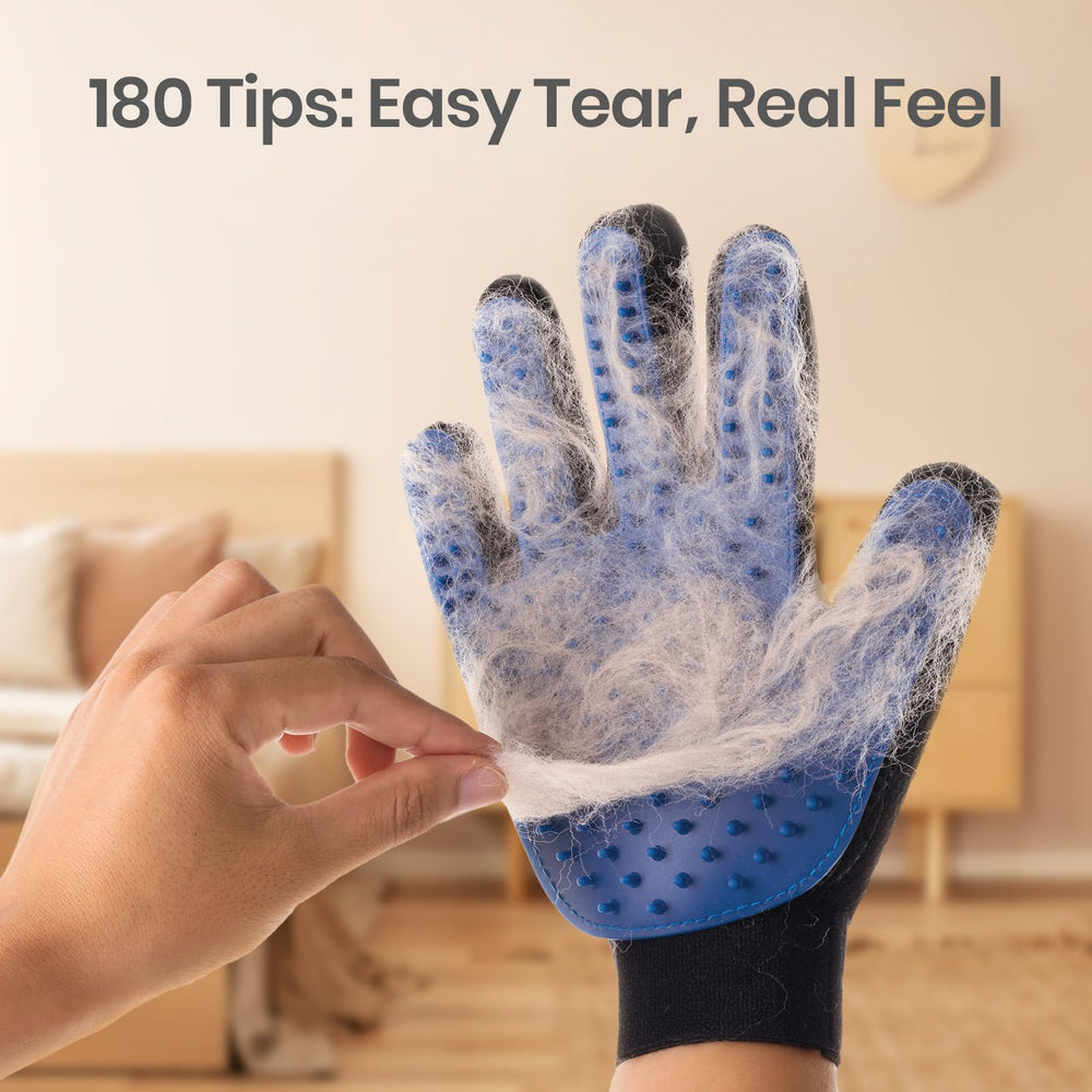 DELOMO Pet Hair Remover Glove in-use dog fur close-up—gentle grooming massage