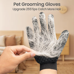 DELOMO Pet Hair Remover Glove close-up shows soft bristles for gentle shedding.