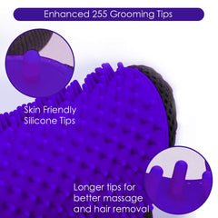 DELOMO glove close-up silicone tips for soft touch grooming and hair pickup.