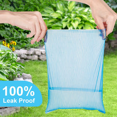 Depets leash clip bag system keeps bags accessible during strolls.