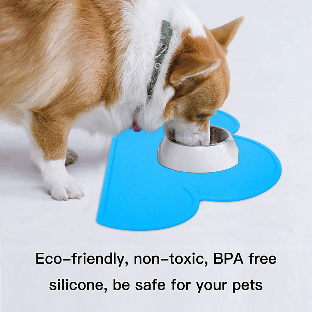 DesignSter light-blue feeding mat suitable for dogs and cats.