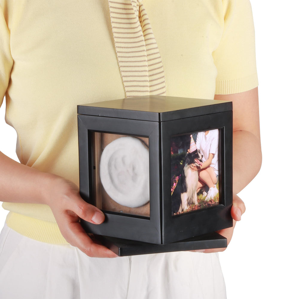 DiDiBirDi large 75lbs capacity urn suitable for bigger pets.