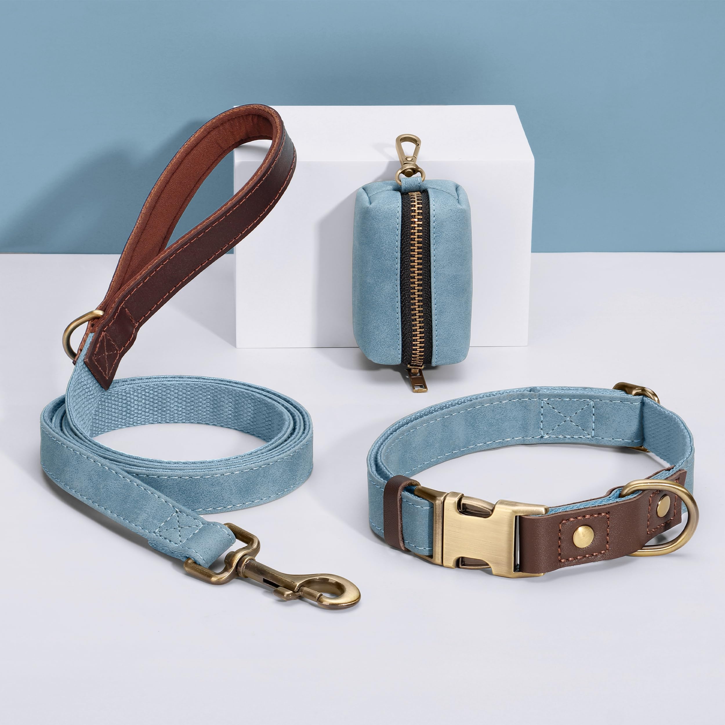 Didog PU leather leash in denim blue color adds classic style.