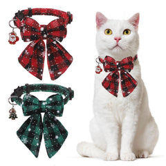 DILLYBUD Christmas cat collar with bells for festive style and easy location.