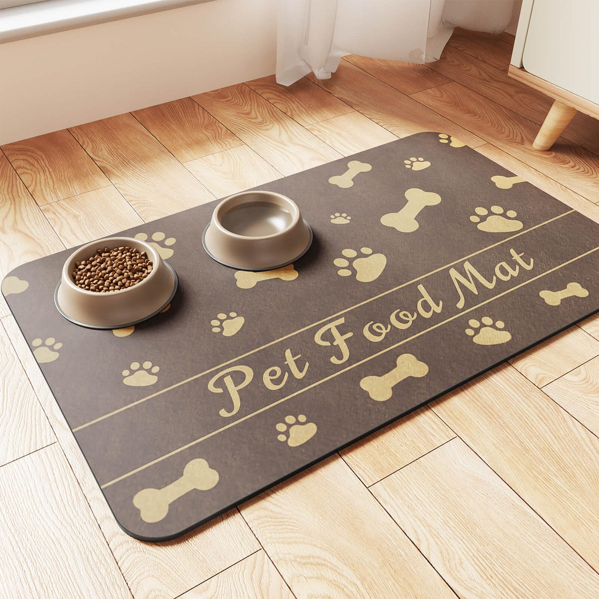 DK177 Pet Feeding Mat absorbent surface close-up demonstrates quick spill absorption.