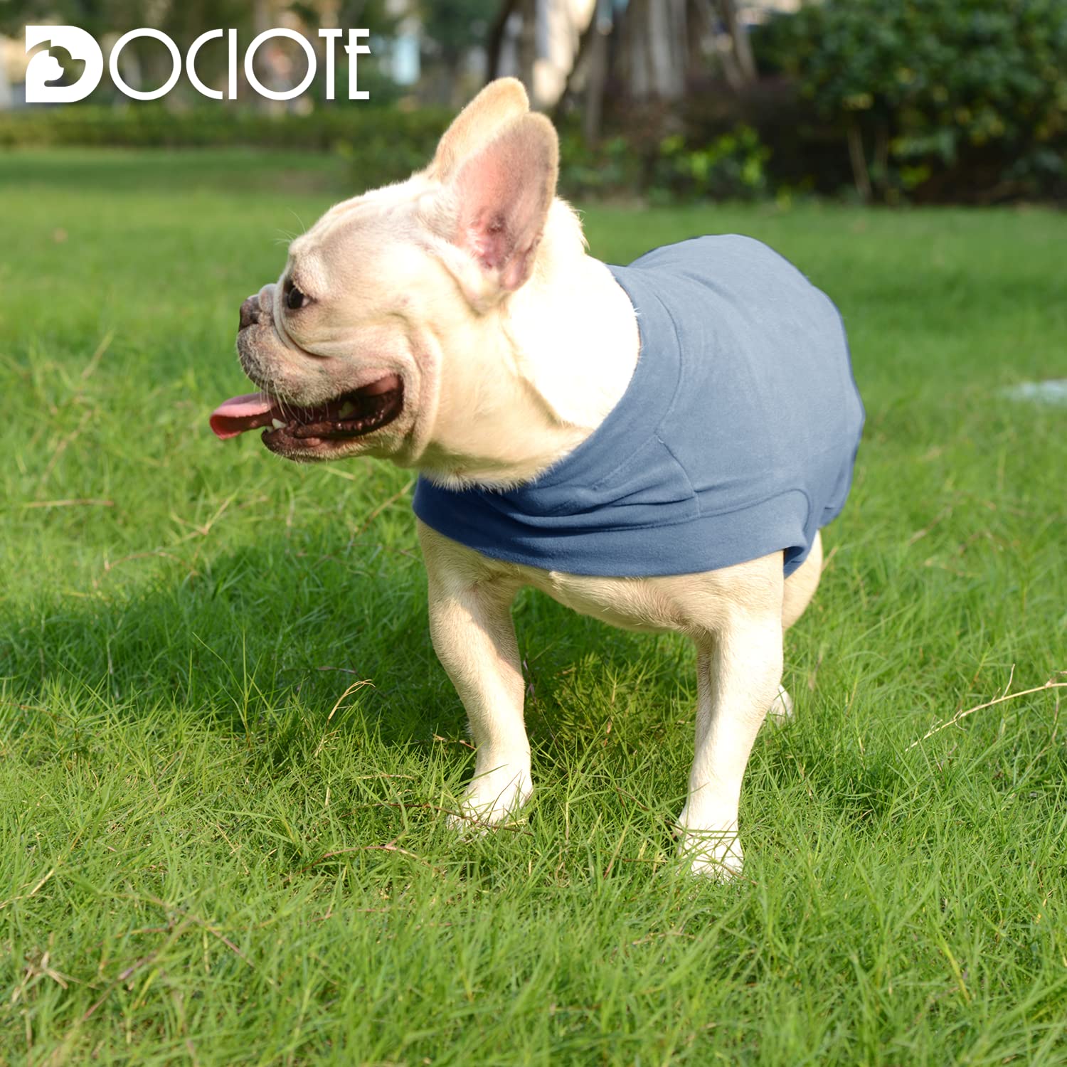 Dociote pullover-design focuses on quick wear and freedom of front legs.