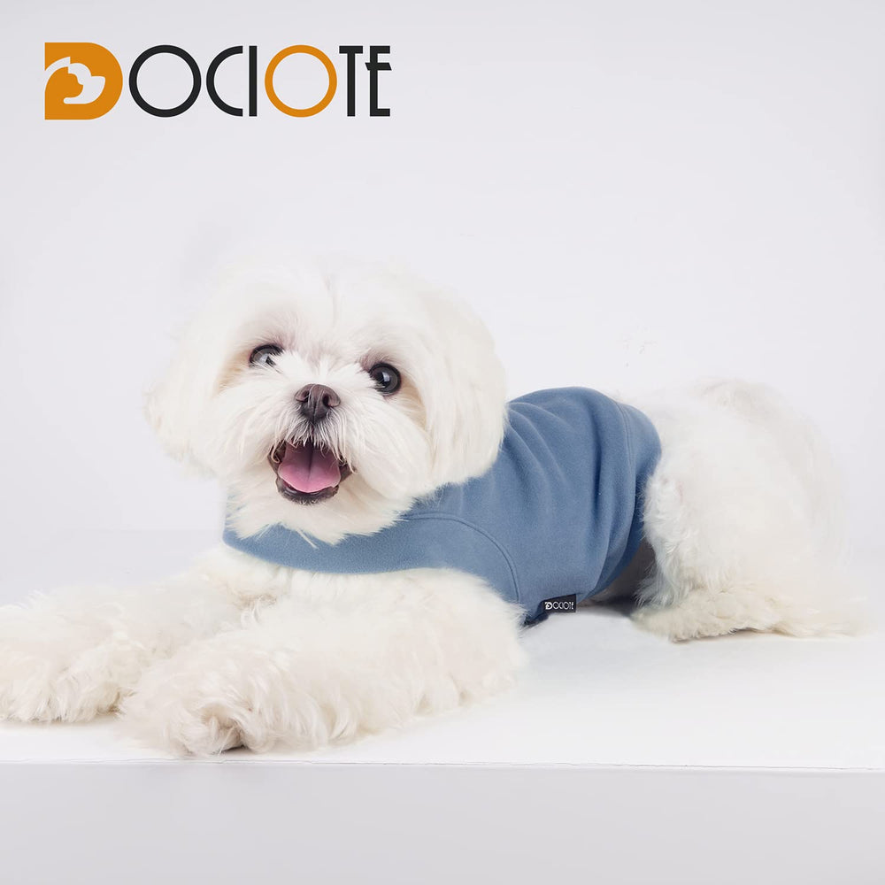 Dociote size-chart image emphasizes fit guidance for small to medium cats and dogs.