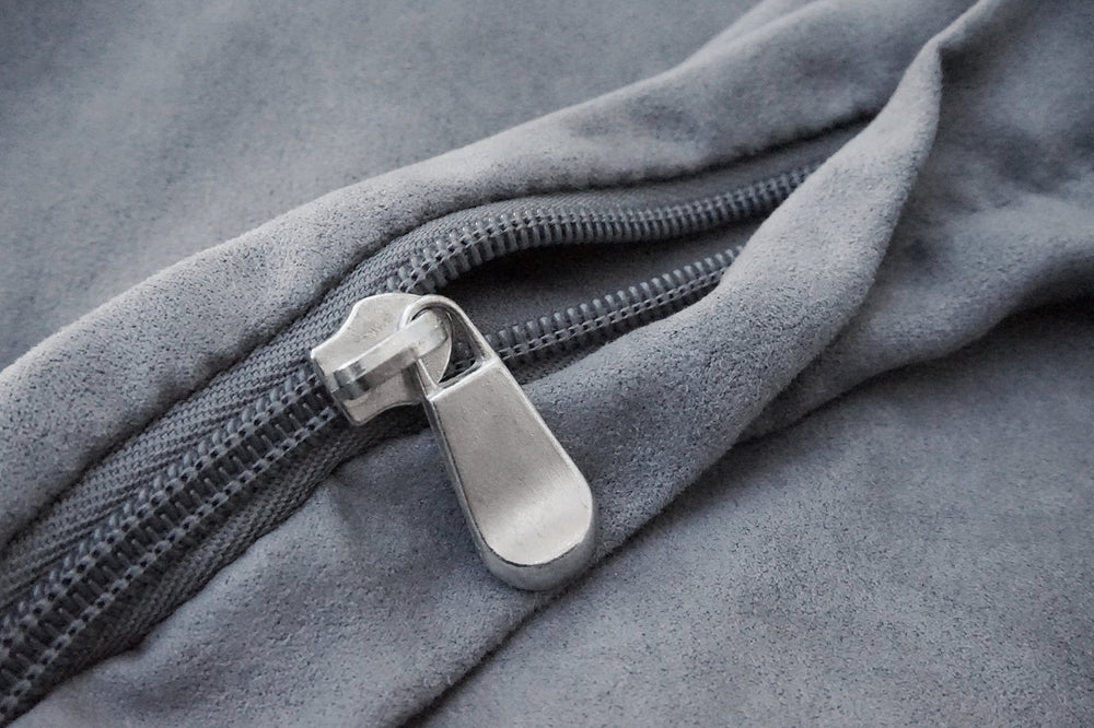 Dogbed4less suede external cover zipper liner provides secure, easy-to-open closure