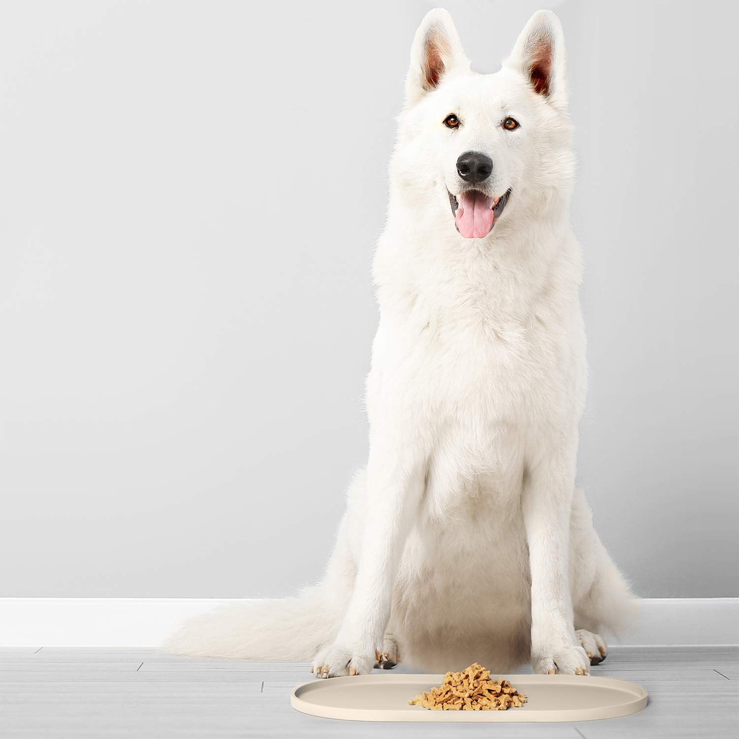 DogBuddy white-sand-dog-food-mat complements modern kitchens.