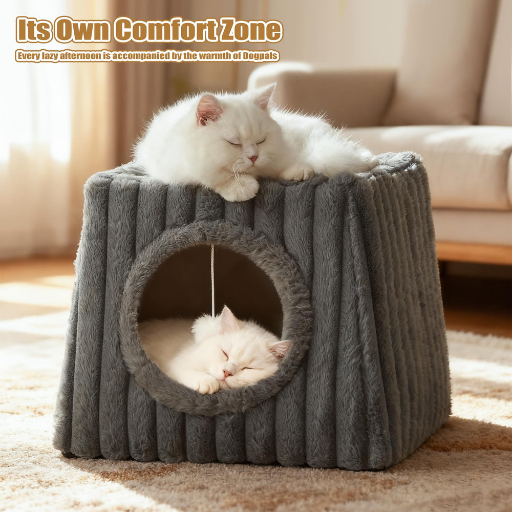 Dogpals spacious bottom compartment provides a roomy hideaway for cats.