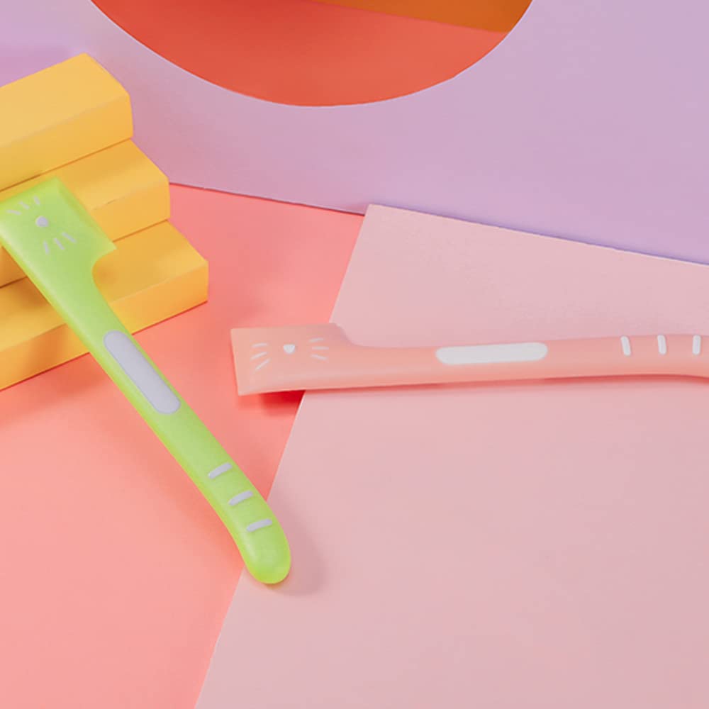 DonLeeving colorful spoons ready for everyday kitchen and pet meals