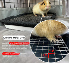 DOZZOPET Guinea Pigs Litter Box reusable liner inside demonstrates eco-friendly, cost-saving design.