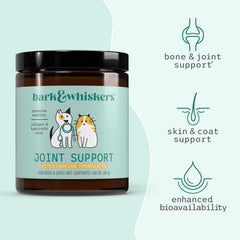 Dr. Mercola Bark & Whiskers serving spoon demonstrates convenient daily dosing.