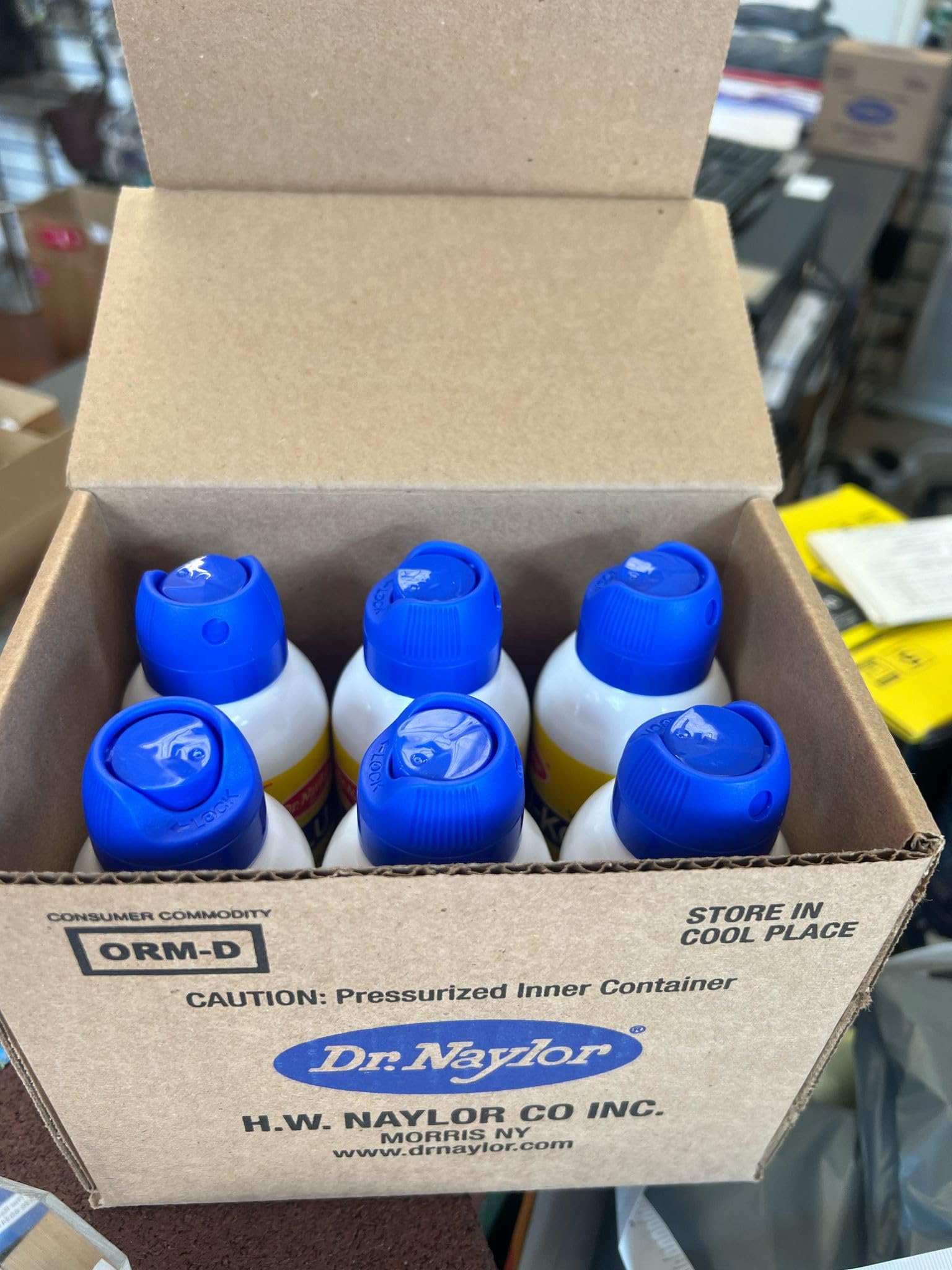 Dr. Naylor Blu-Kote-aerosol-uses-marking-agent depicts marking use in livestock management.