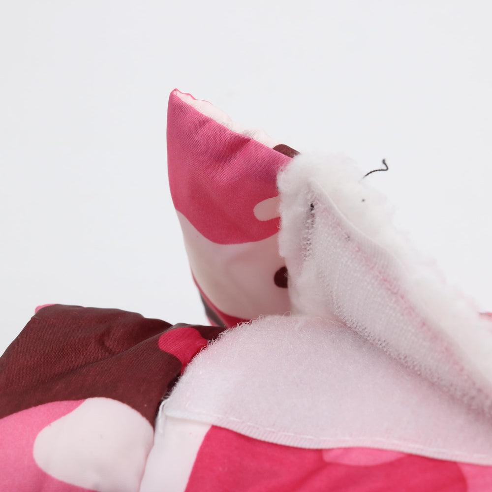 DroolingDog 4 Legs fleece close-up reveals soft warm fibers for cold days