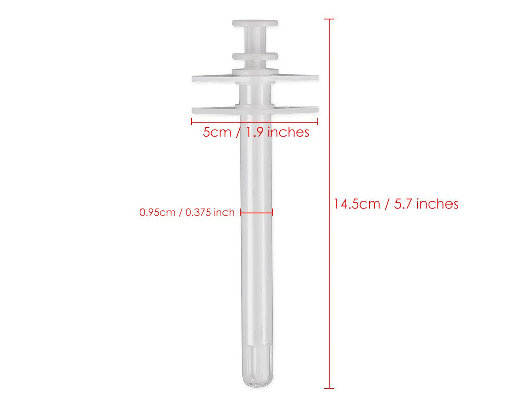 DS. DISTINCTIVE STYLE Pill Giver in hand facilitates simple medication for dogs.