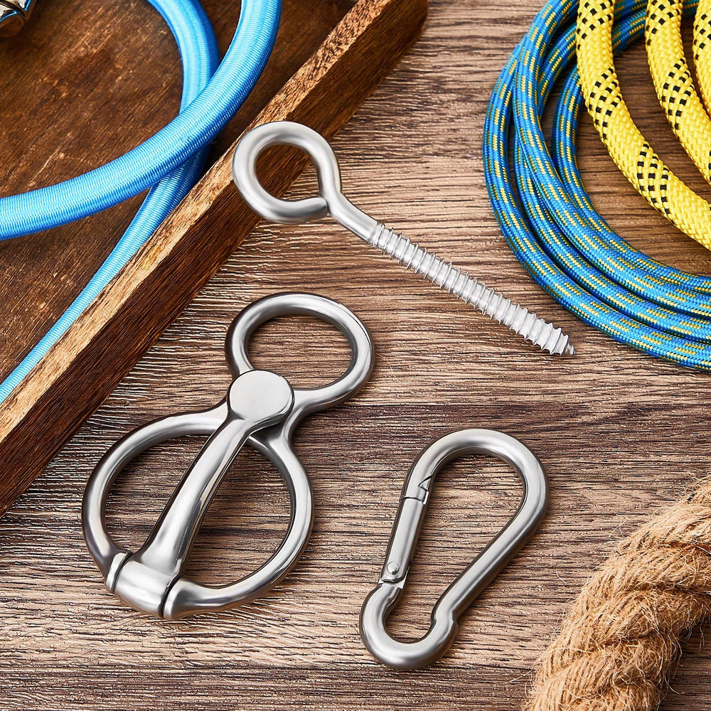 Dunzy tack setup in stable showing practical cross ties and stall-ready configuration