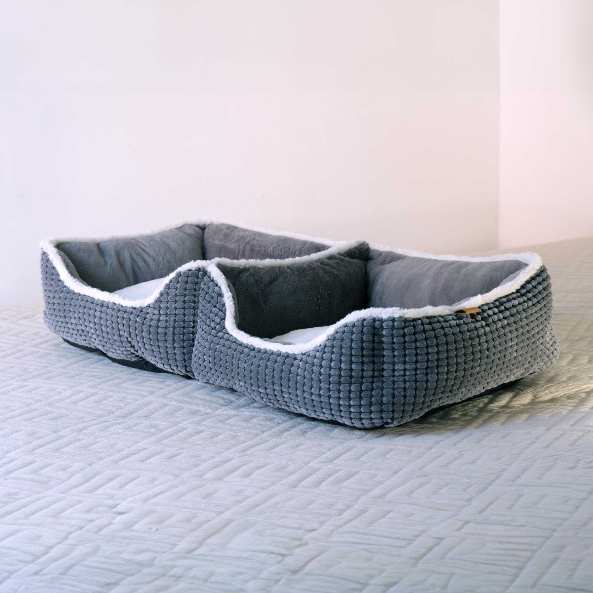 Dupligee waterproof anti-slip bottom keeps the bed stable on floors.