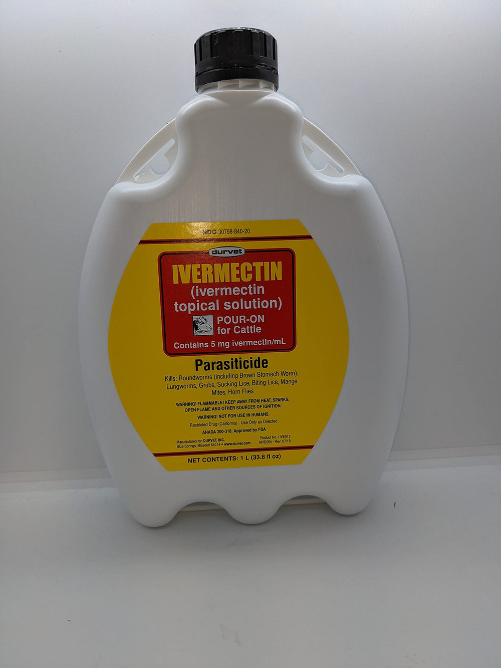 Durvet Ivermectin Pour-On close-up label highlights 1000 mL packaging.