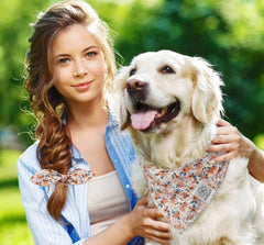 E-Clover adjustable neck bandana up to 54 cm for versatile fit on dogs