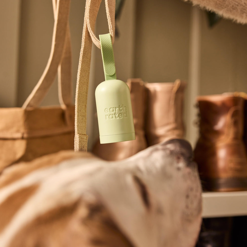 Earth Rated bag-holder click-lock closure ensures bags stay closed when grabbing.
